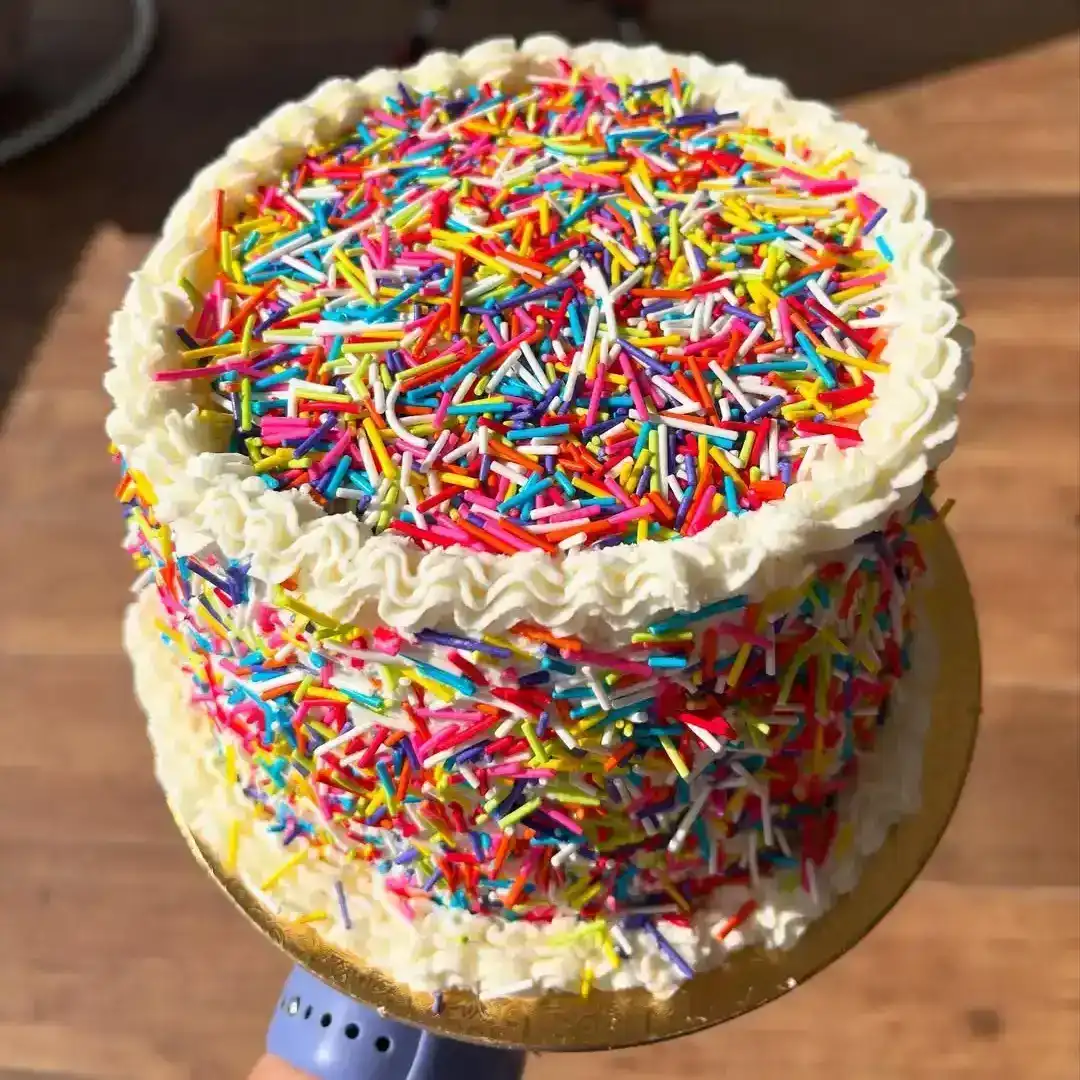 איך לבחור קינוחים לאירועים קטנים לפי סגנון וטעם?