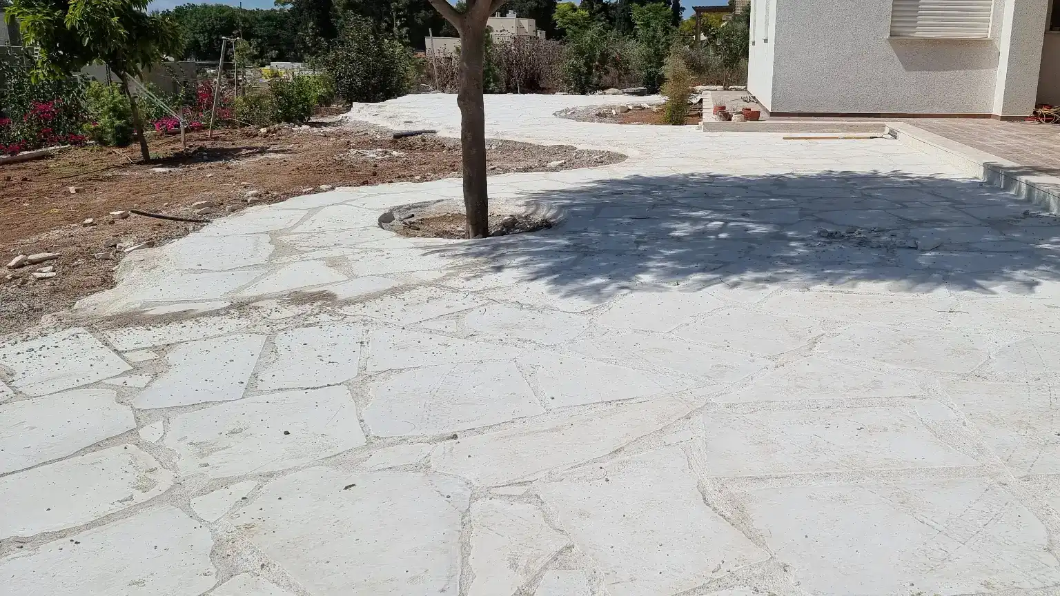 עבודות אבן טבעית- טרסות וריצוף חוץ