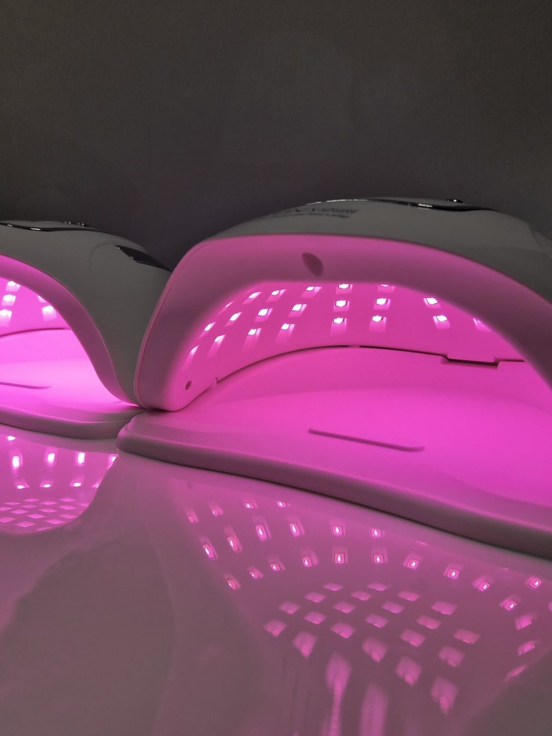 מילוי בג׳ל בקרית ביאליק – טיפול שמחדש את הציפורניים ומחזיר להן את השלמות