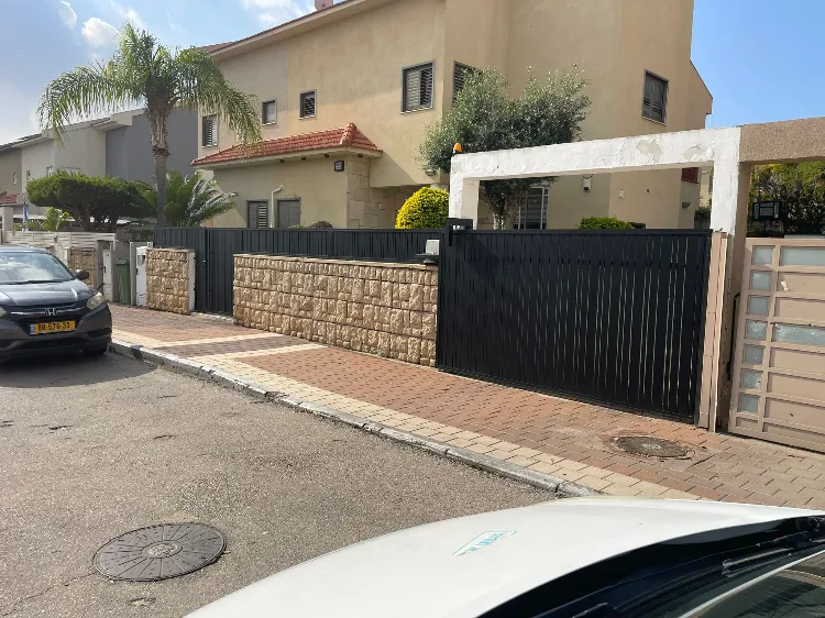 שער חשמלי ארוך 