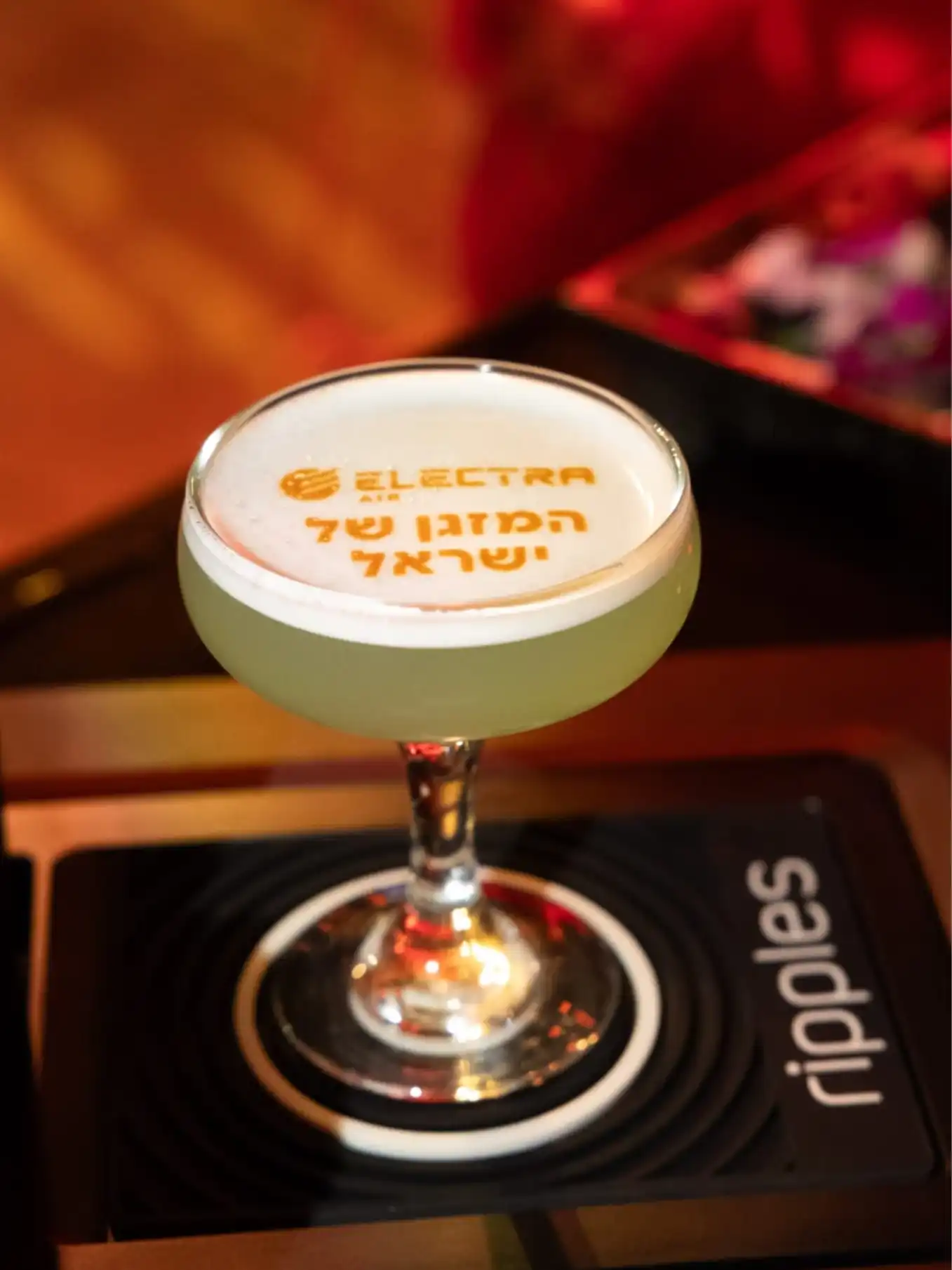 עמדות קוקטיילים ממותגים