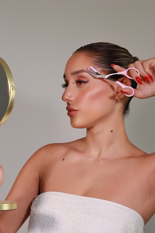 סט לעיצוב גבות ביתי (מגיע עם שני סכיני גילוח)