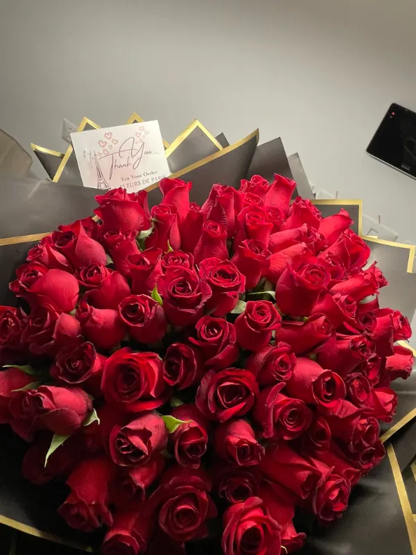 red roses 🌹