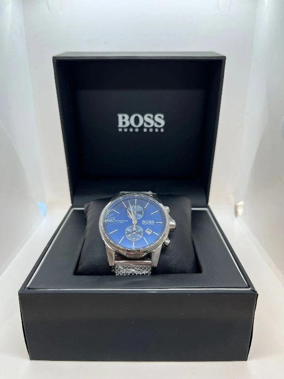 BOSS כסוף וכחול