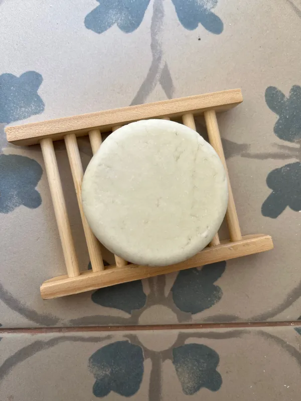 שמפו למניעת נשירה לעור קרקפת יבש ועדין