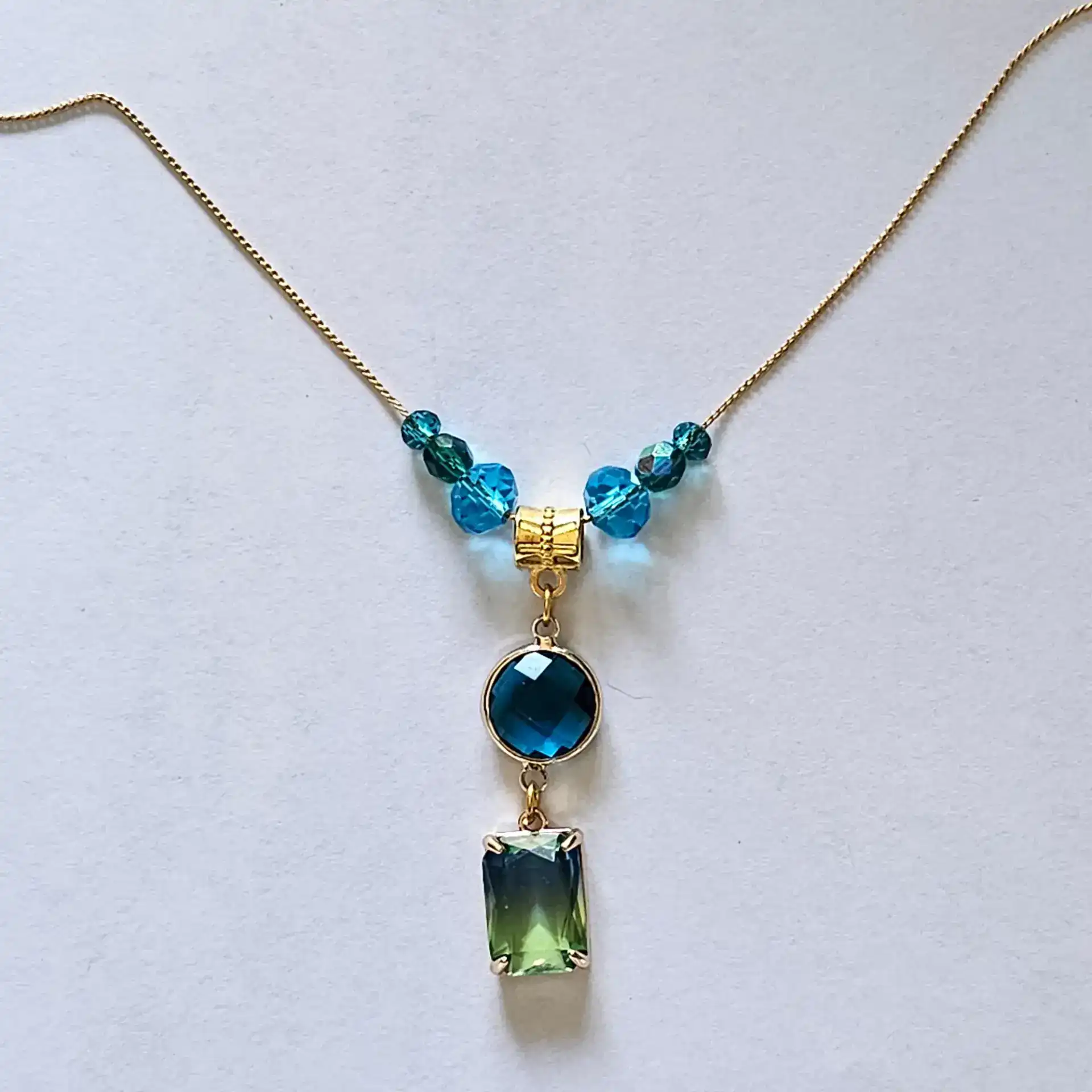 שרשרת קריסטלים עלמה – יוקרה אלגנטית עם ברק מנצנץ