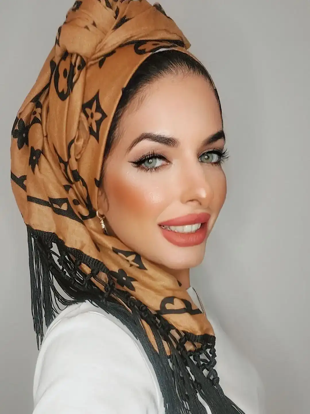 מטפחות מותגים  