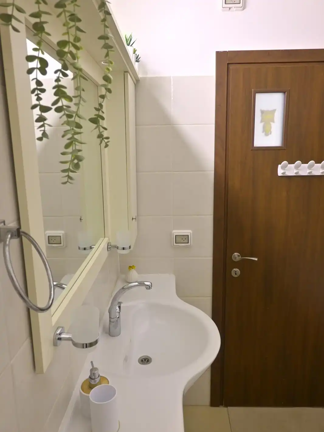  חדר רחצה ושירותים