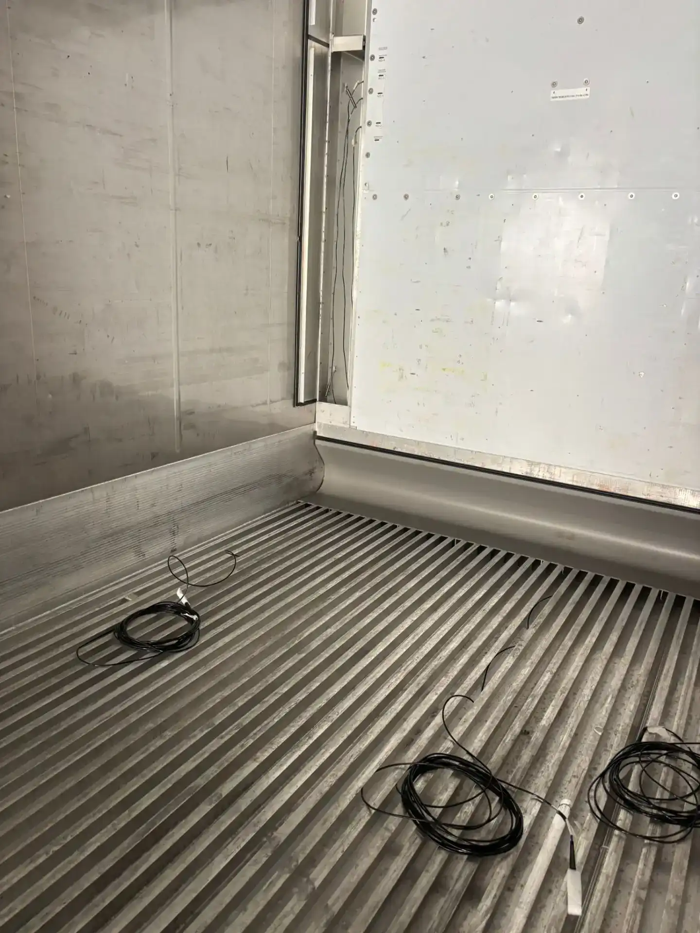 טכנאי מכולות קירור | תיקון מכולת קירור והתקנת סנסורים USDA