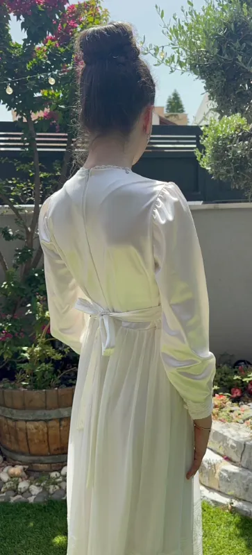 שמלת בת מצווה קלאסית עליון סאטן