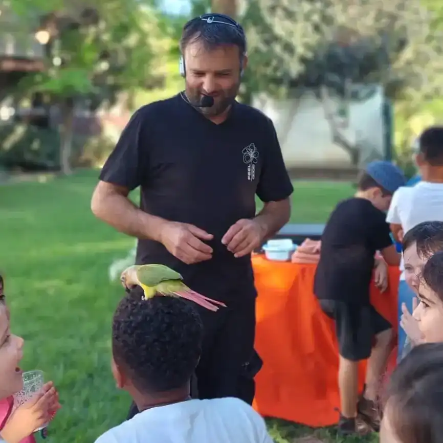 פעילות חווייתית ליום הולדת עם בעלי חיים