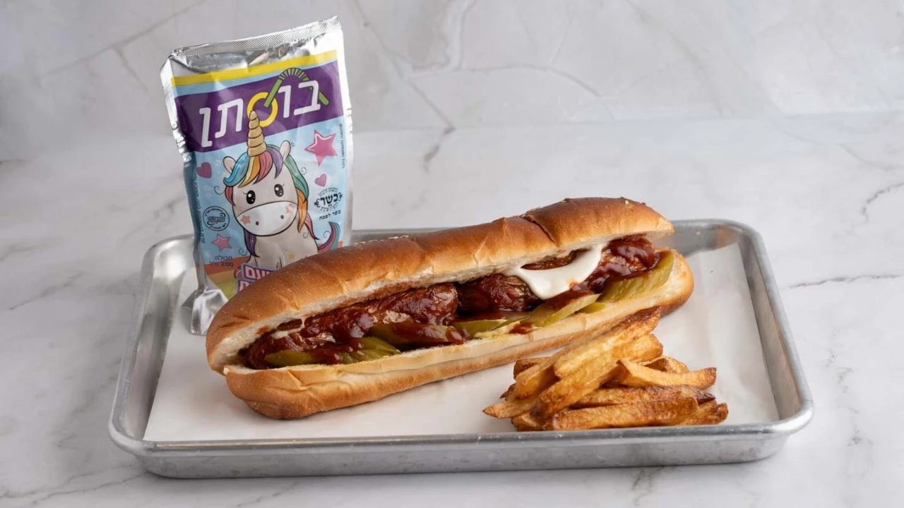 קומבינת נקנקיה
