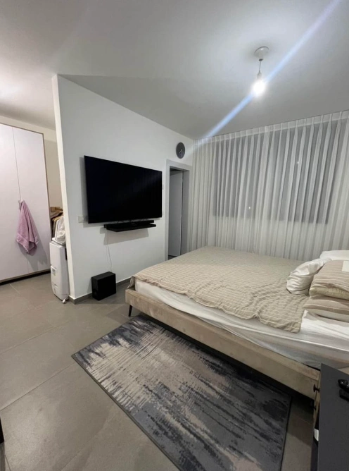 דירה 4 חדרים בשכונת עיר היין