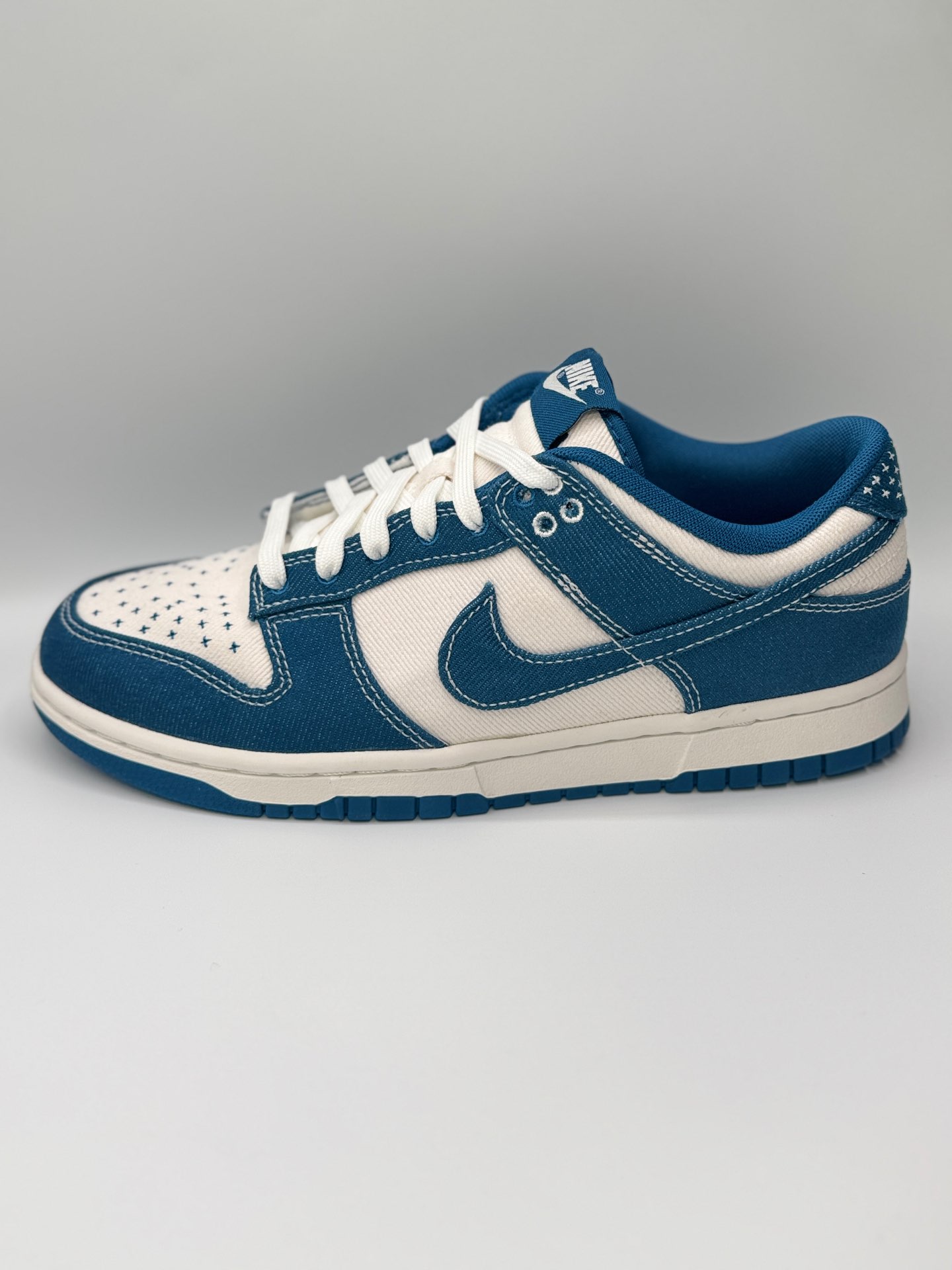 “Nike Dunk Low  “Industrial Blue Sashiko