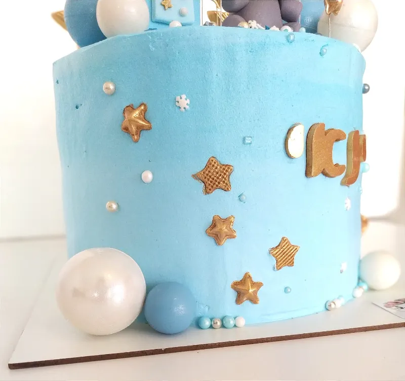 עוגה מעוצבת לגיל שנה🥳🥳🥳🥳 בתוספת קישוט בצק סוכר
