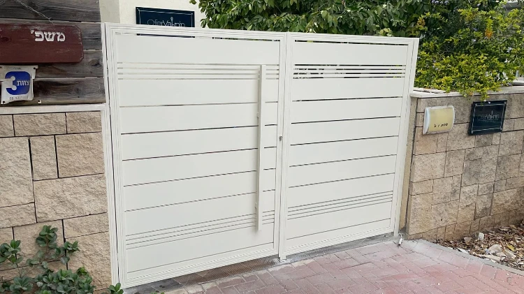 שער כניסה אלומיניום מרווח 
