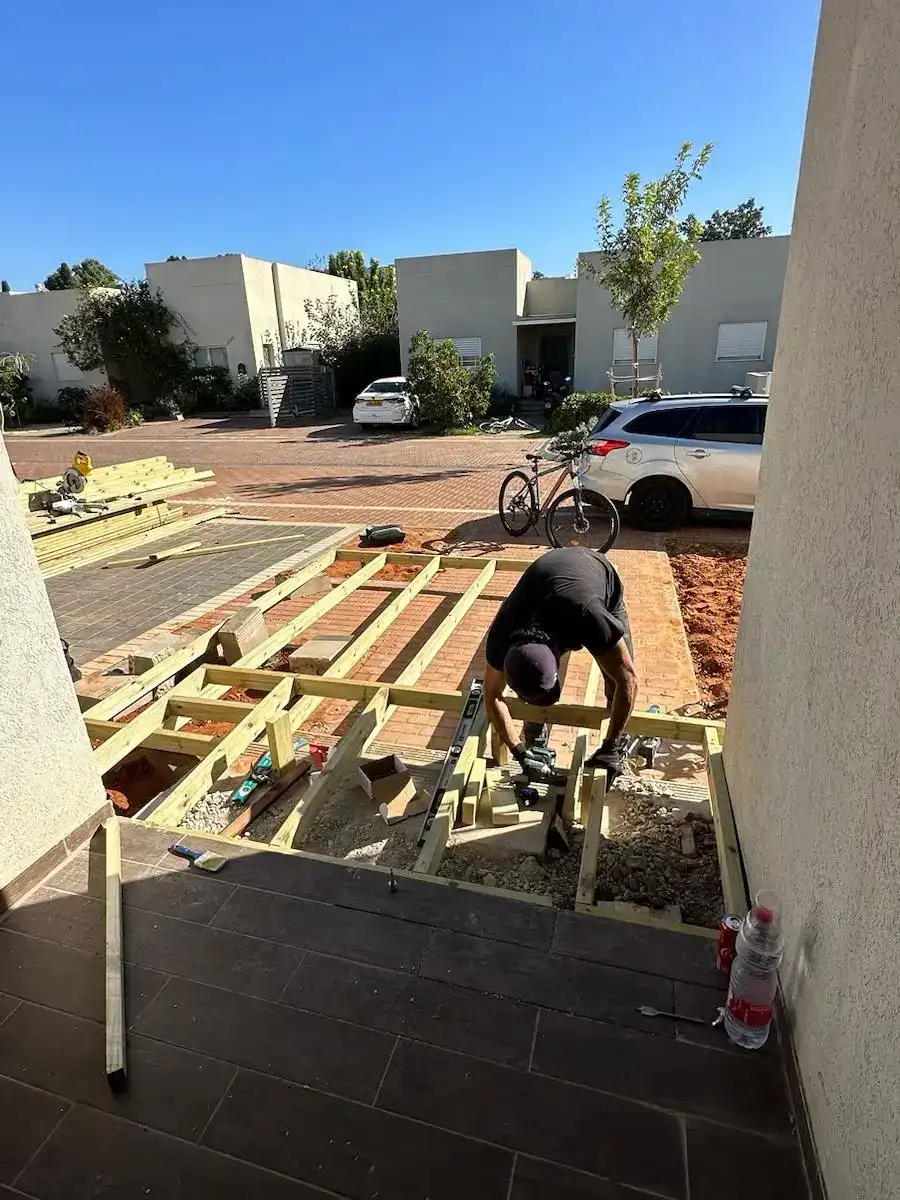 דק אורן/איפאה טבקו/במבוק/טיק בורמזי/סינטטי - החל מ420 ₪ למ"ר