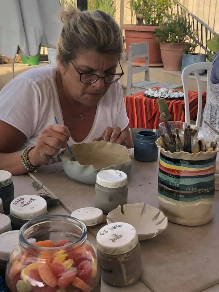 סדנת קרמיקה כמסיבה