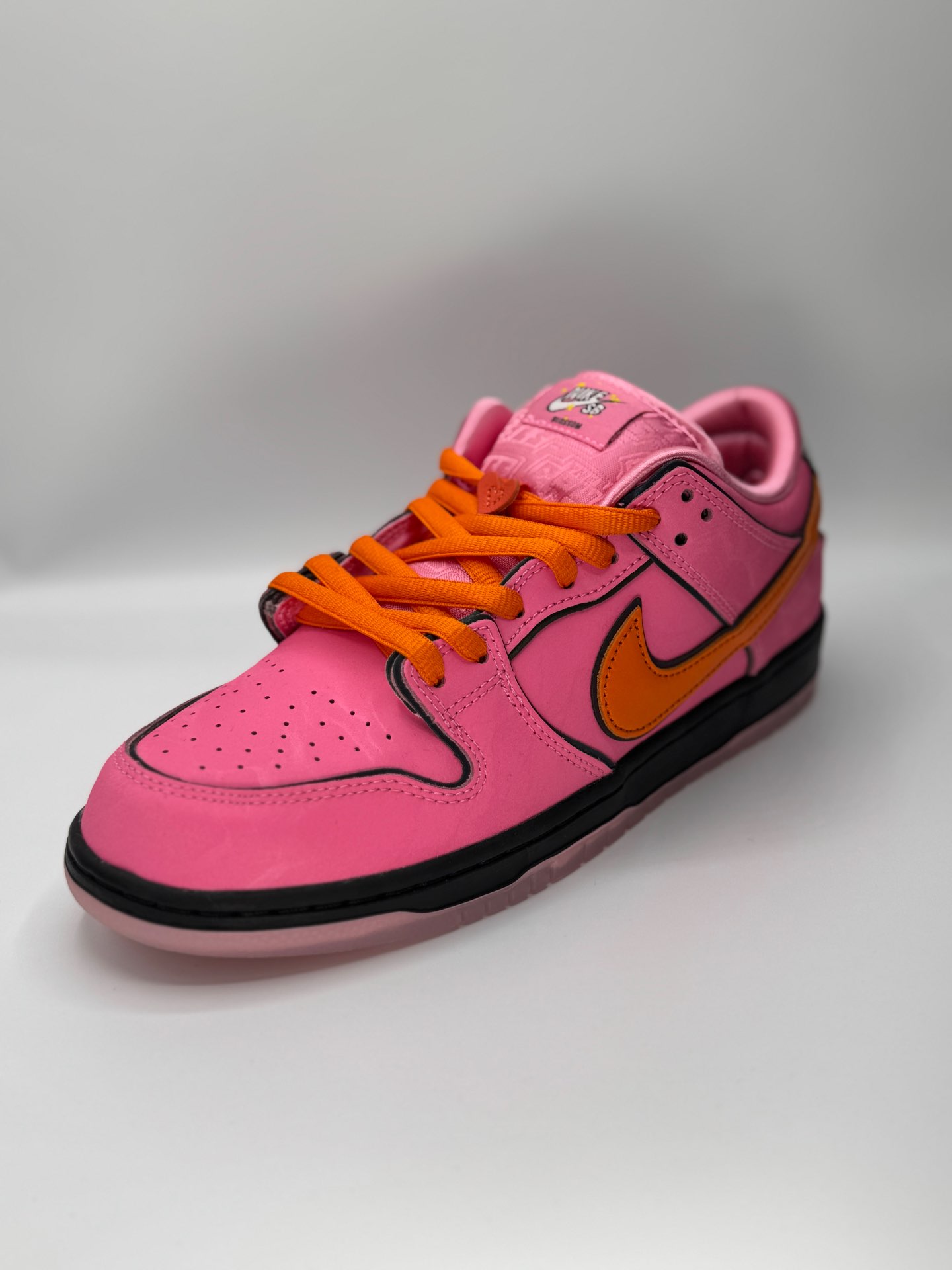 ״‏Nike SB Dunk Low  “The Powerpuff Girls Blossom