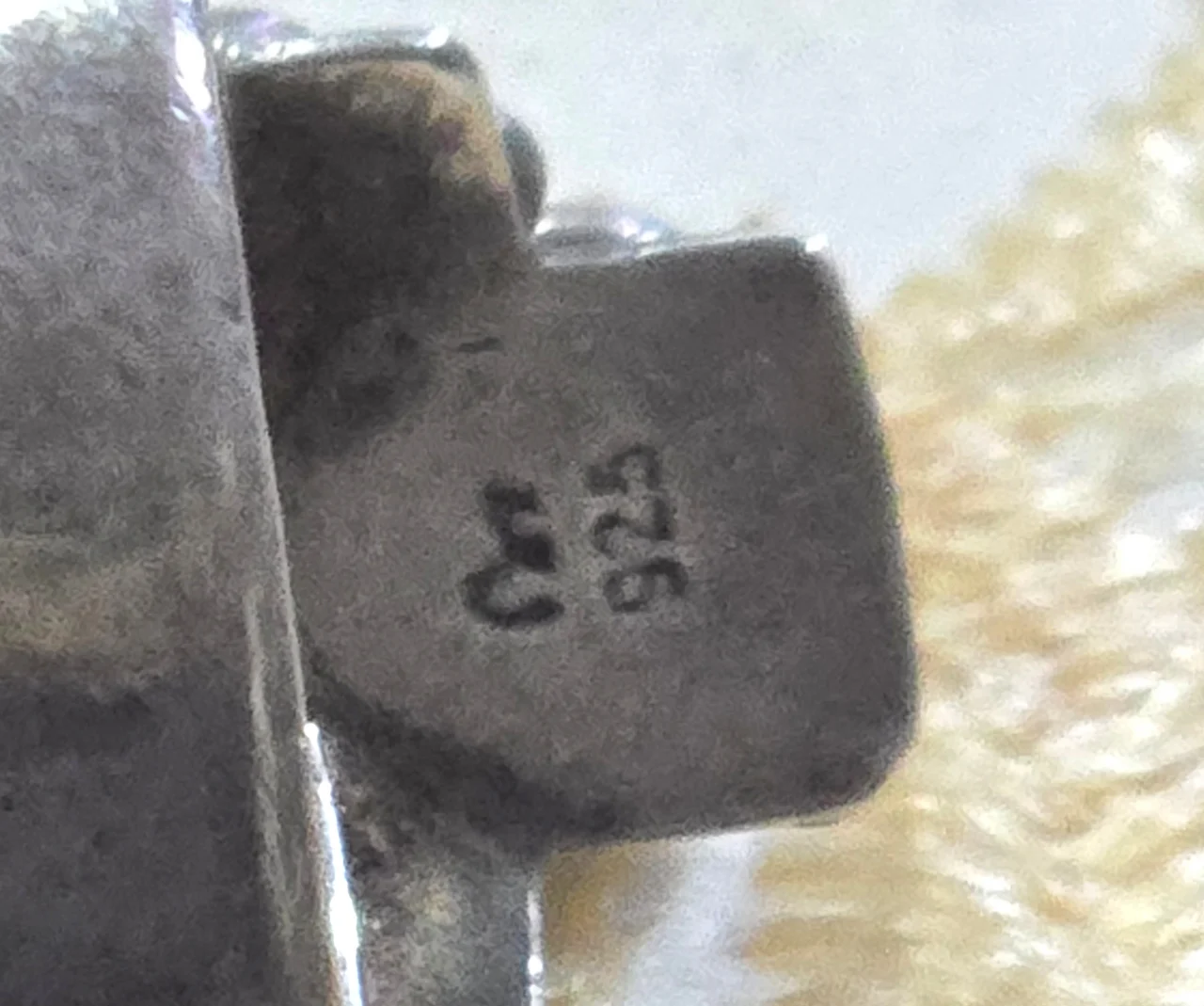 טבעת כסף 925 חתןמה משובצת במרכזה בפנינה מאורכת אחת ויחידה.. בארוק ואבן גראנט אדןמה סגנון בוהו מידה 5.5/6