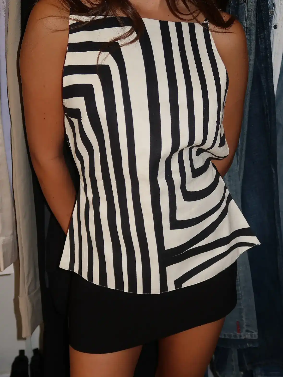 חולצות וטופים