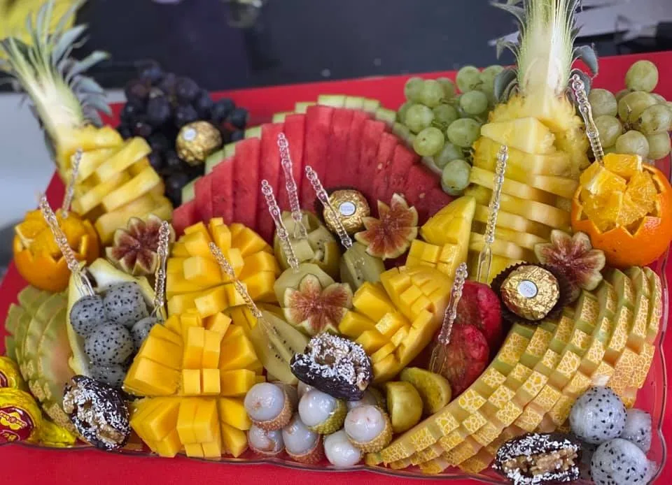 שולחן פירות לאירועים