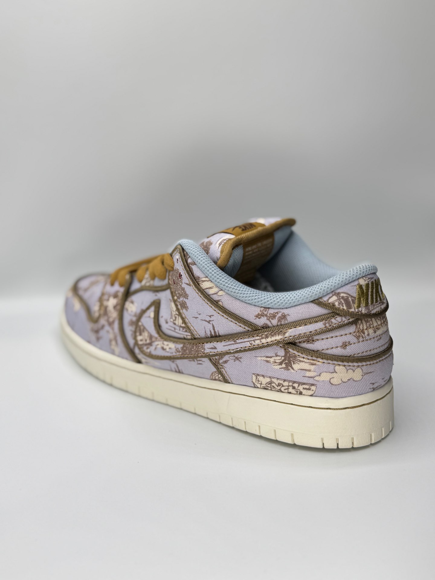 Nike SB Dunk Low Premium“ City of Style”