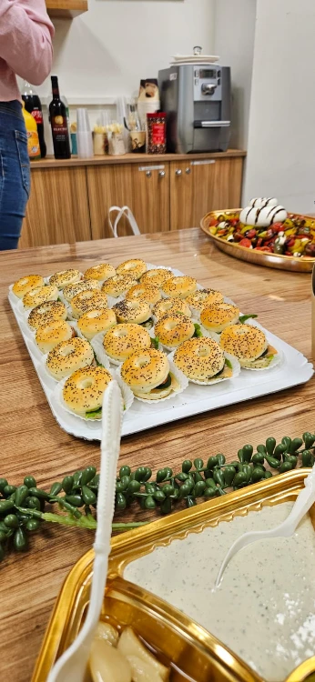 מגשי אירוח יוקרתיים