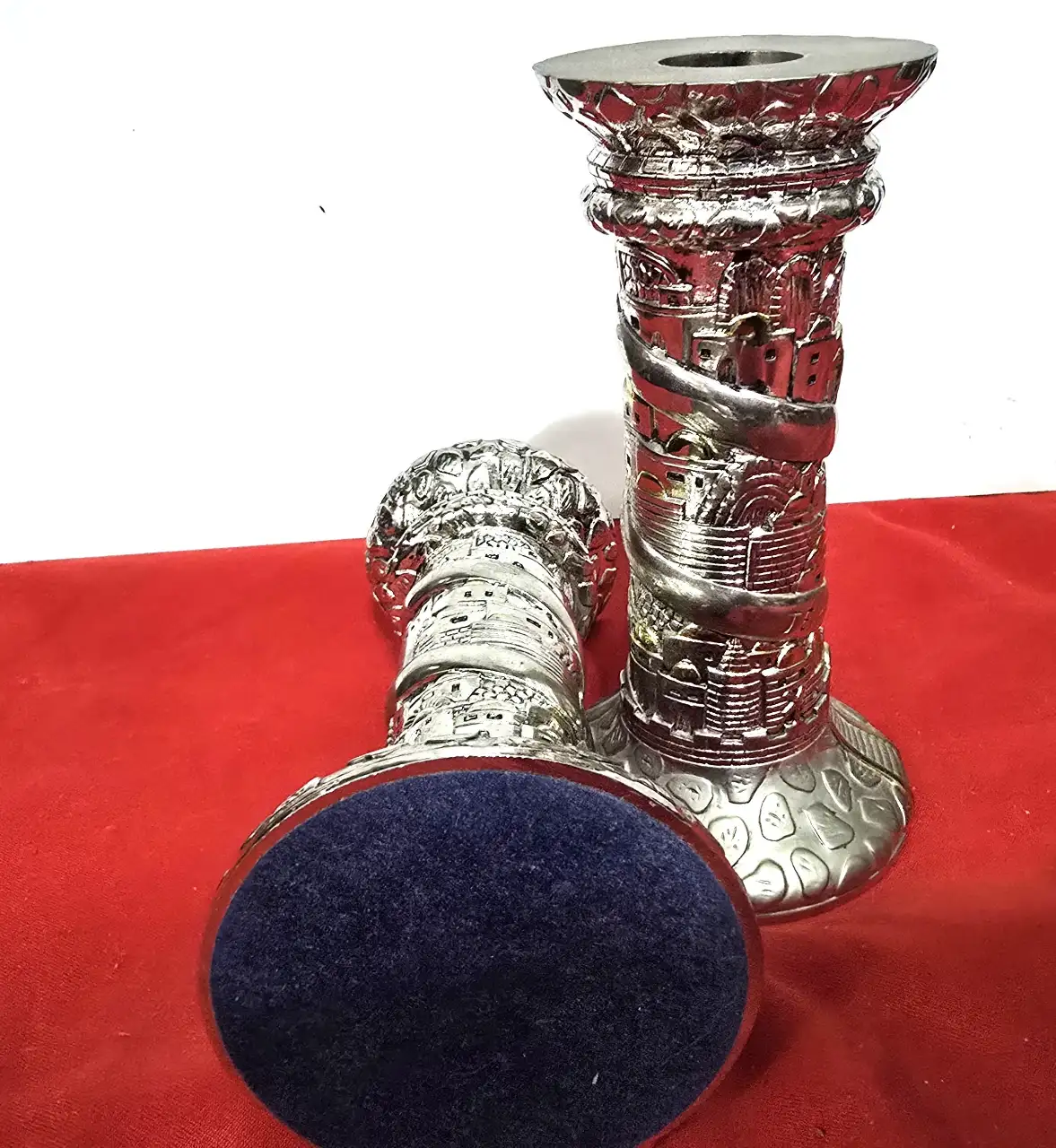 פמוטים ממתכת מוכספים