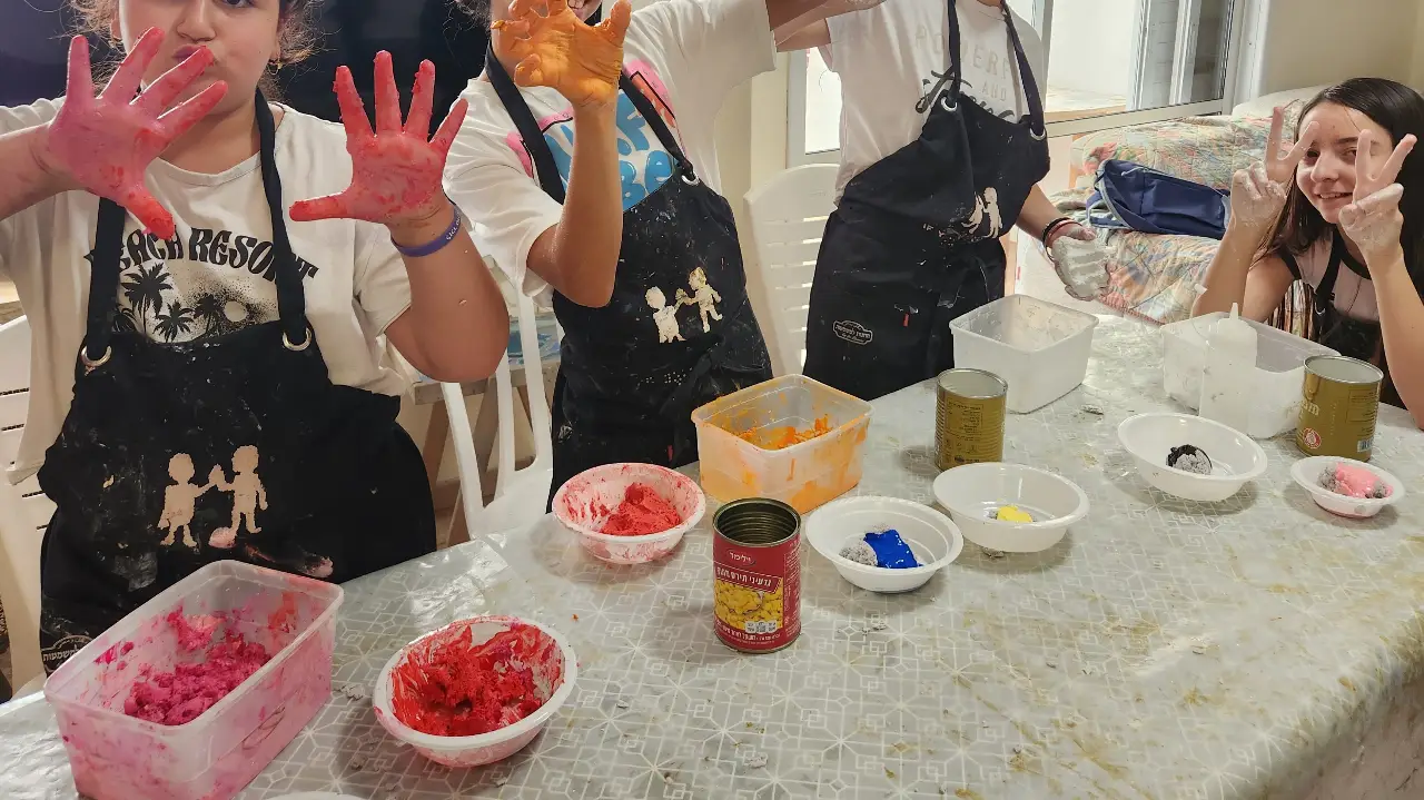 סדנאות לילדים בחופשים (אומנות, בישול ונגרות)