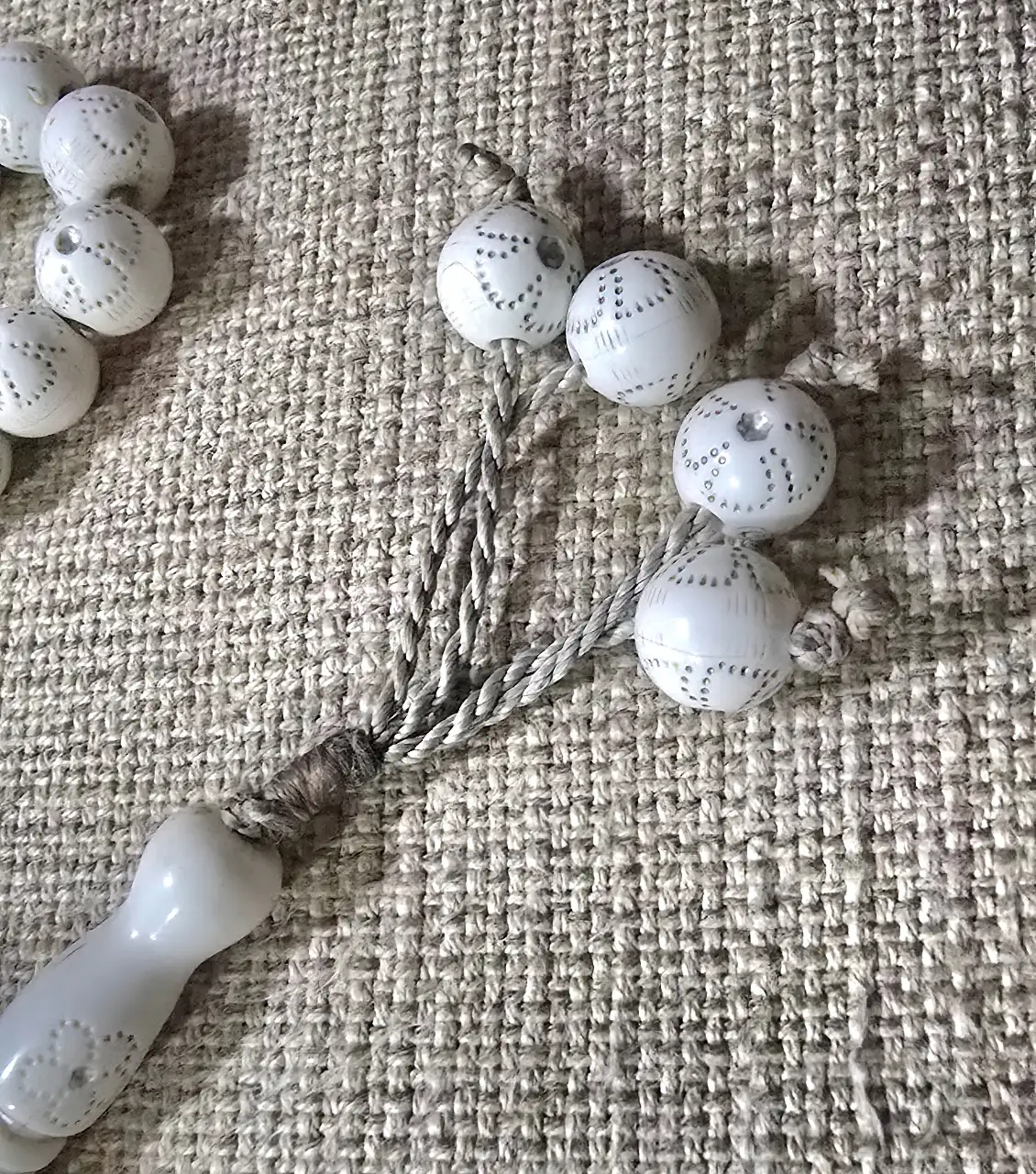 מחרוזת תפילה איסלמית מסבחה בעלת 33 חרוזים וחרוזי אימאם