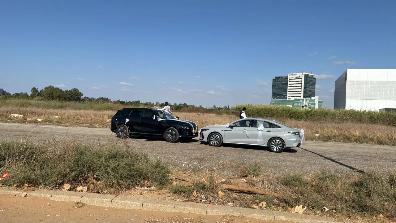 הסעות חתן כלה ברכב יוקרה לחתונה | Ultra Travel