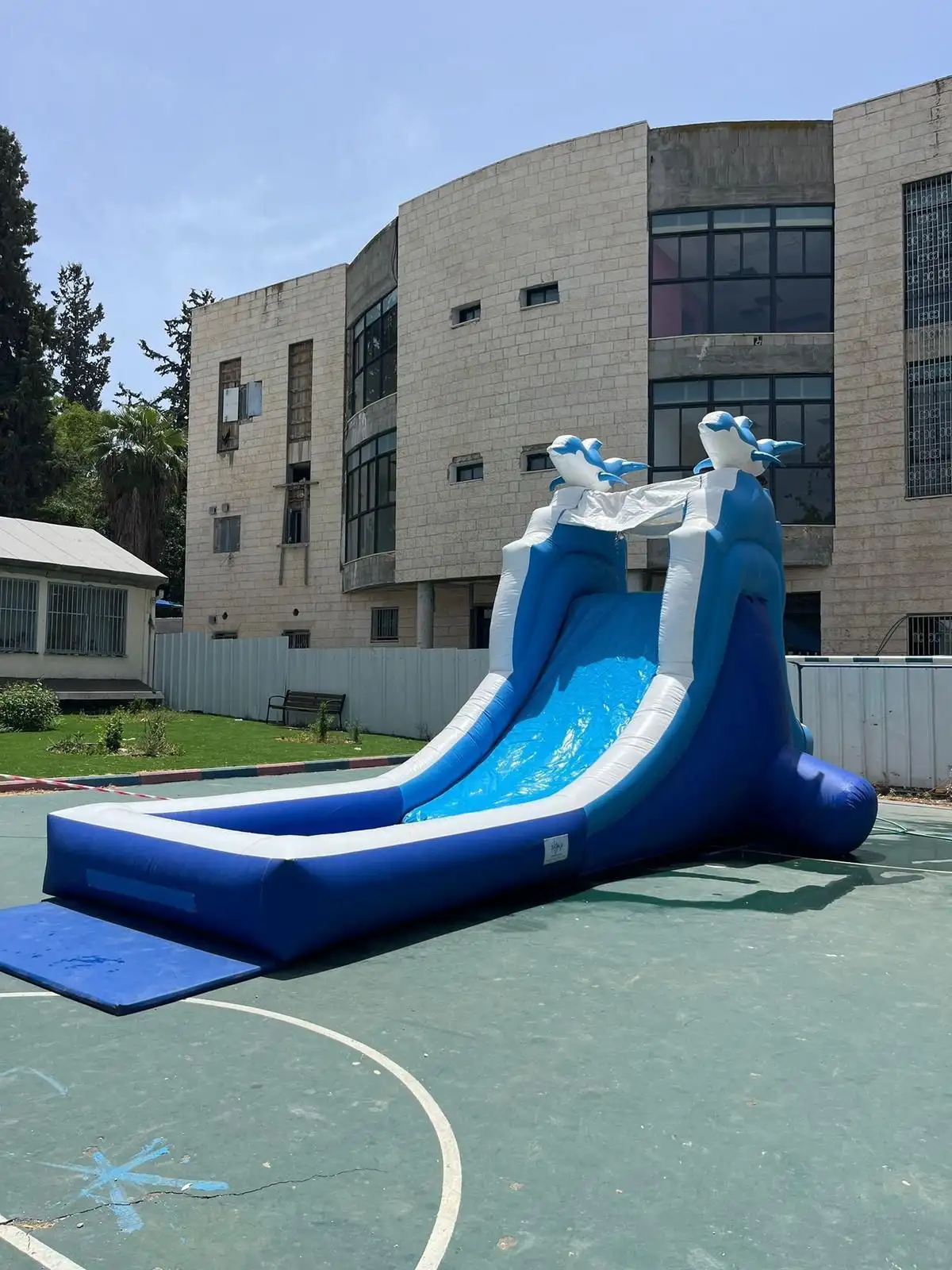 מגלשה כחולה