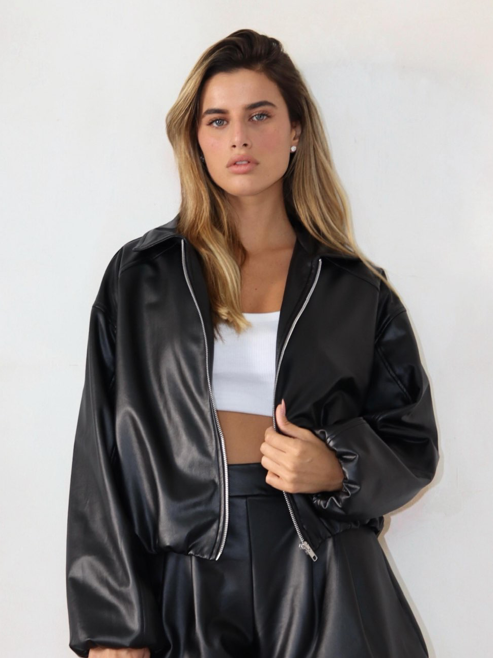 מעיל עור שחור