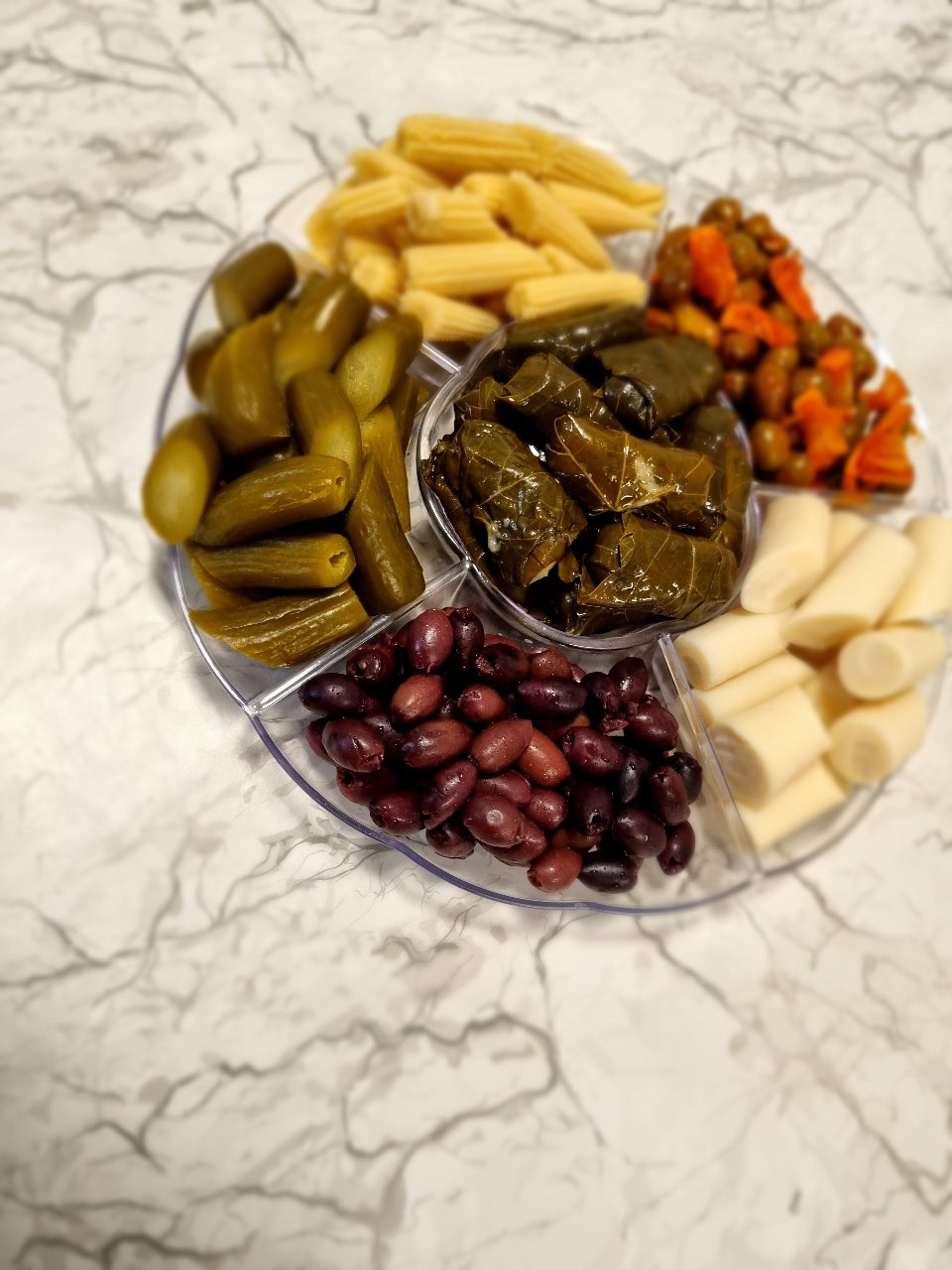 מגש נשנושים