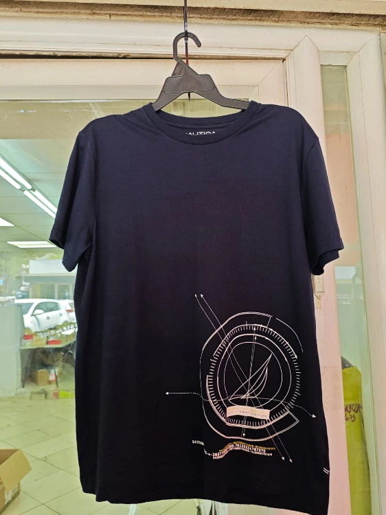 חולצה מעוצבת נאוטיקה