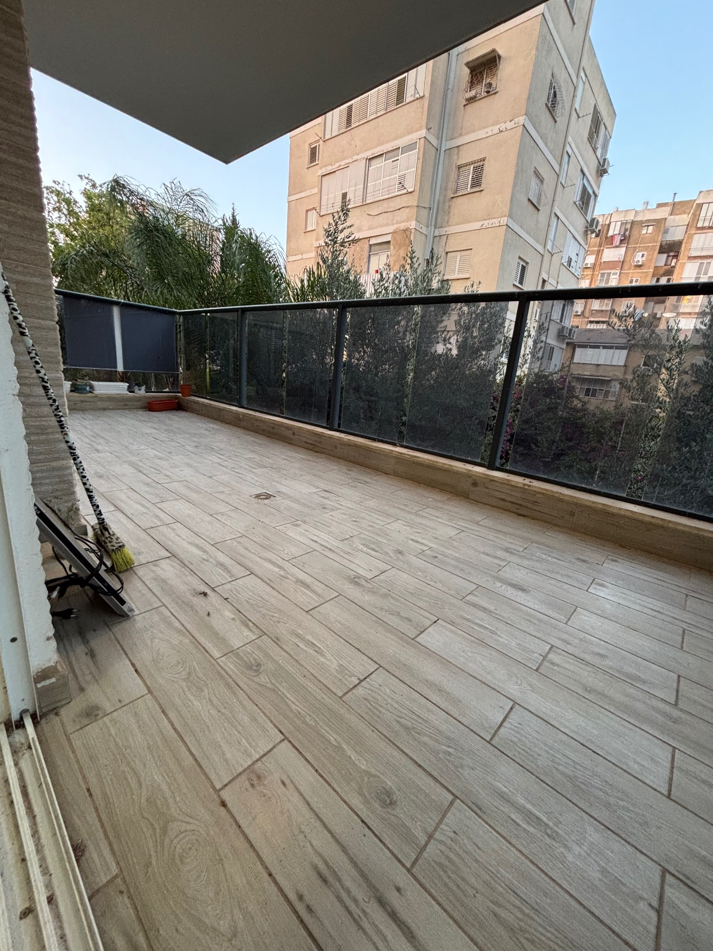 למכירה בפתח תקווה - רחוב הרצל 12