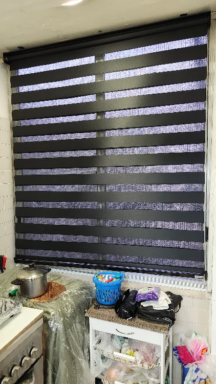 תליית וילונות 