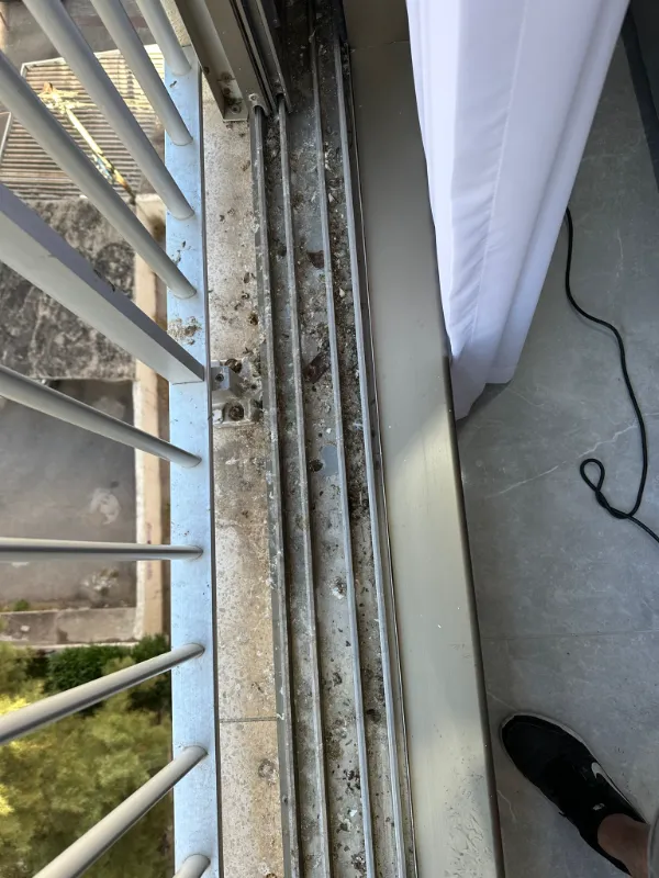 ניקיון חלונות קומפלט