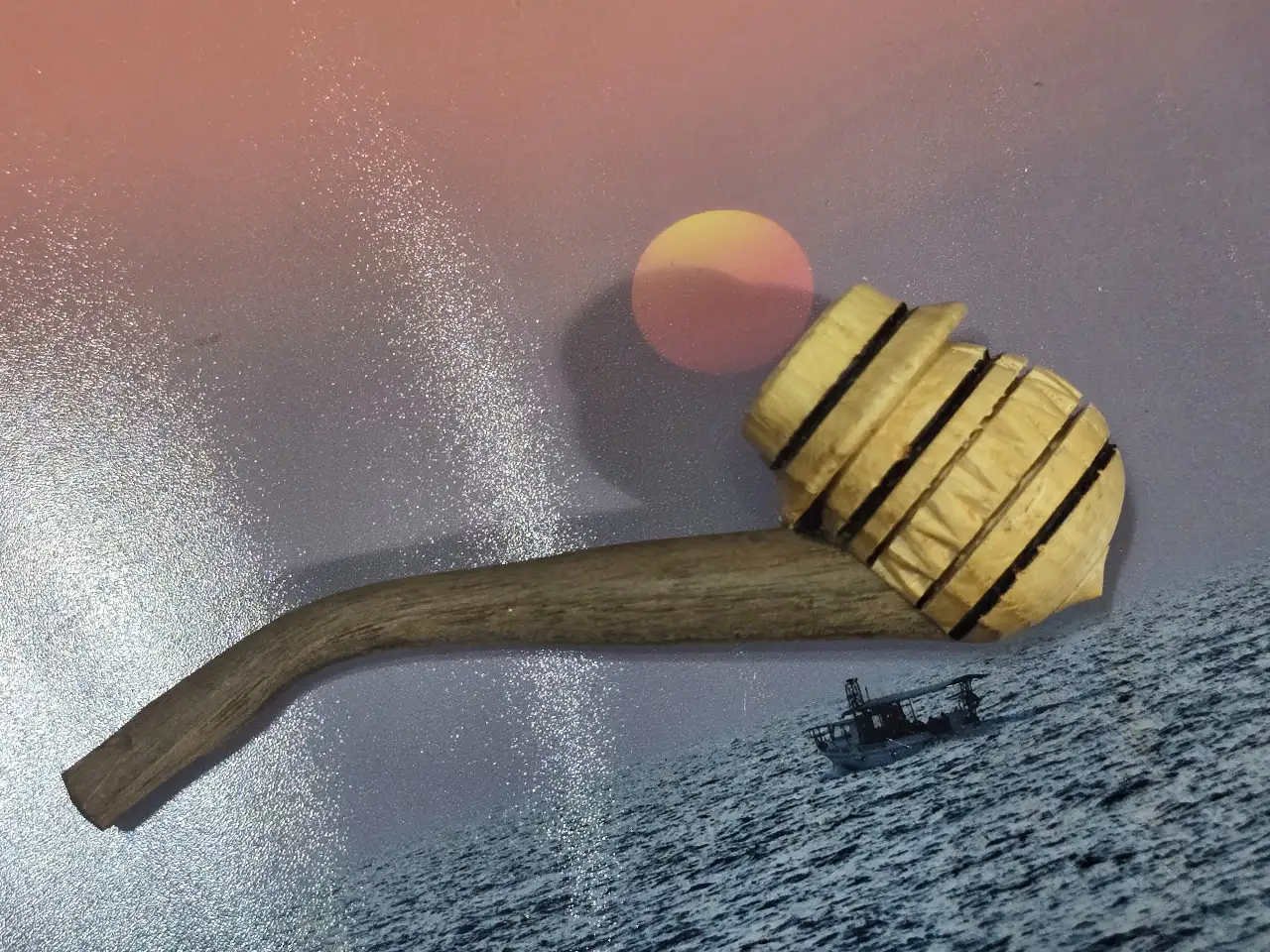 Pipe מקטרת מגולפת מעץ מלא עבודת יד. מצב כחדש, לא היתה בשימוש. אורך - 11.5 סמ