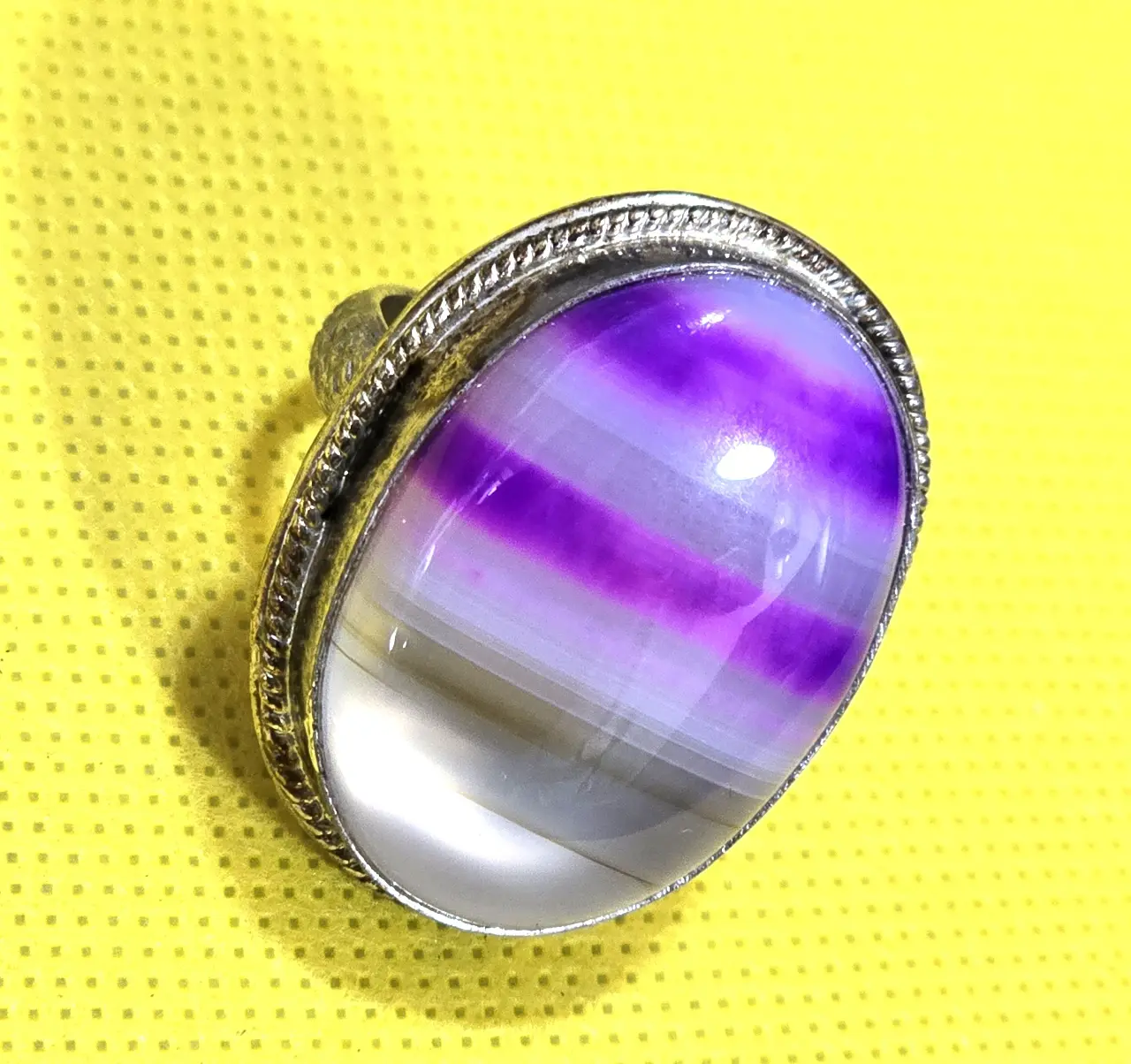 טבעת כסף גדולה ומרשימה מידה 8 מעוטרת אבן =האגת חתומה לכסף 925