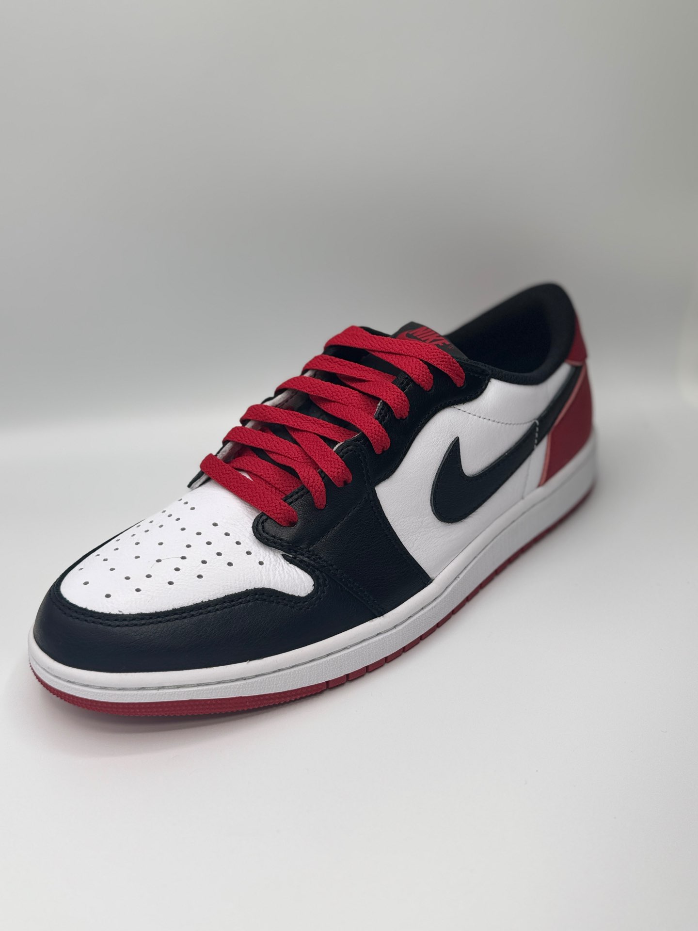 Jordan 1 Low Og  “Black Toe”(2023)