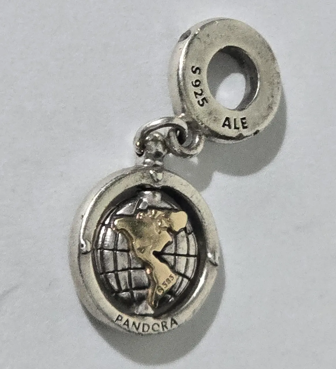 צ׳ארמס כדור הארץ מסתובב לצמיד פנדורה מכסף משולב בזהב 14K משקל 3.3 גרם קוטר 12 מ"מ