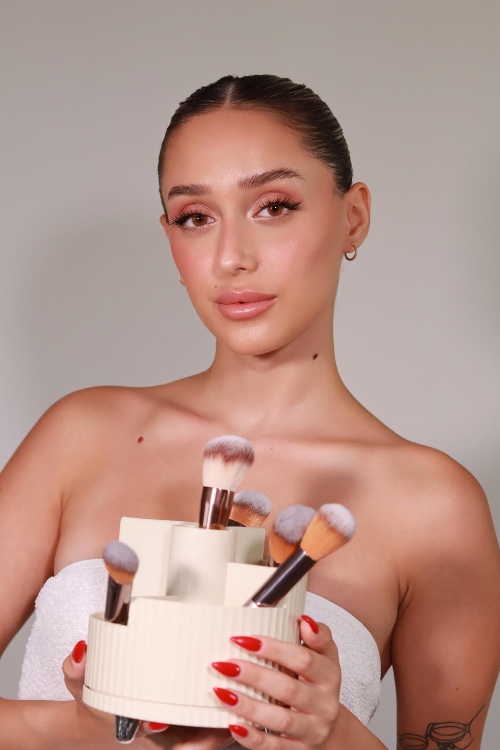 מעמד מברשות לפינת האיפור