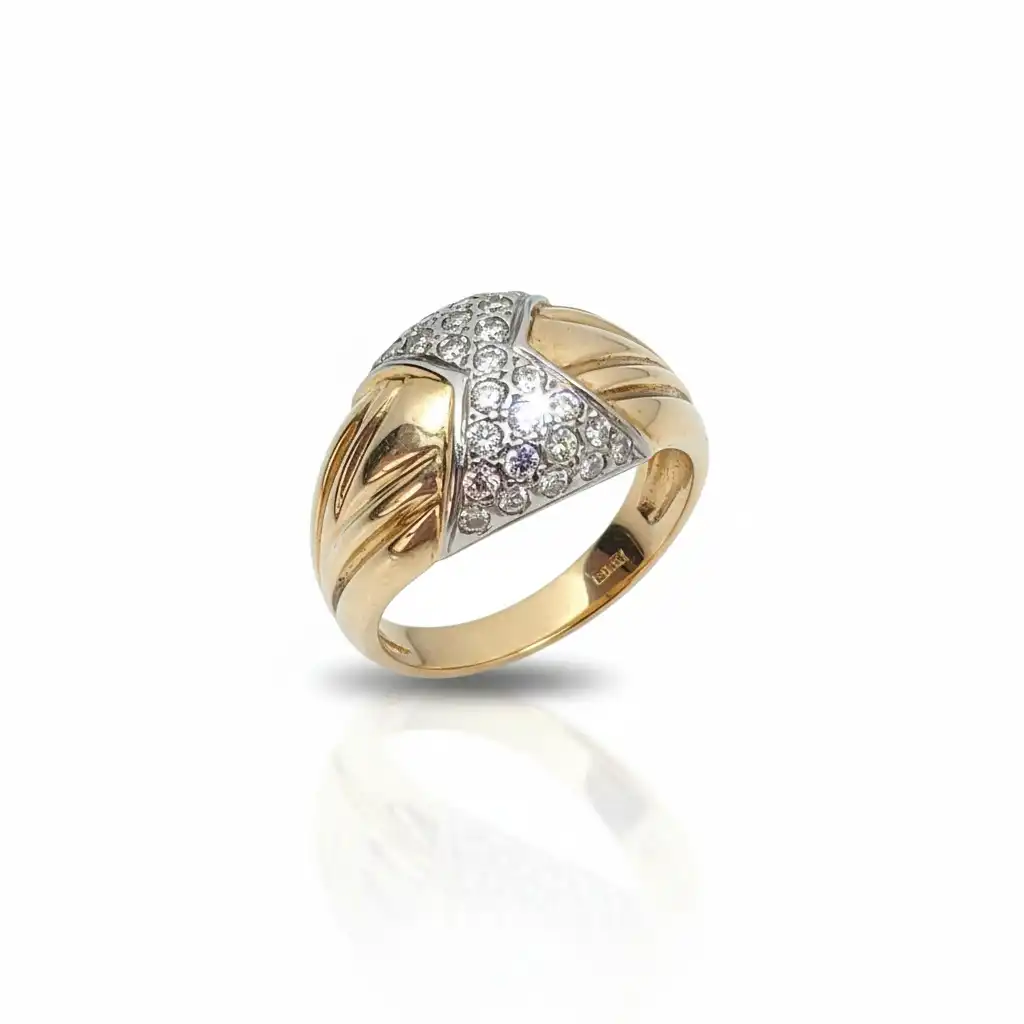 טבעת יהלומים משובצצת ביהלומים טבעיים נקיים 0.89GVVS זהב 14K