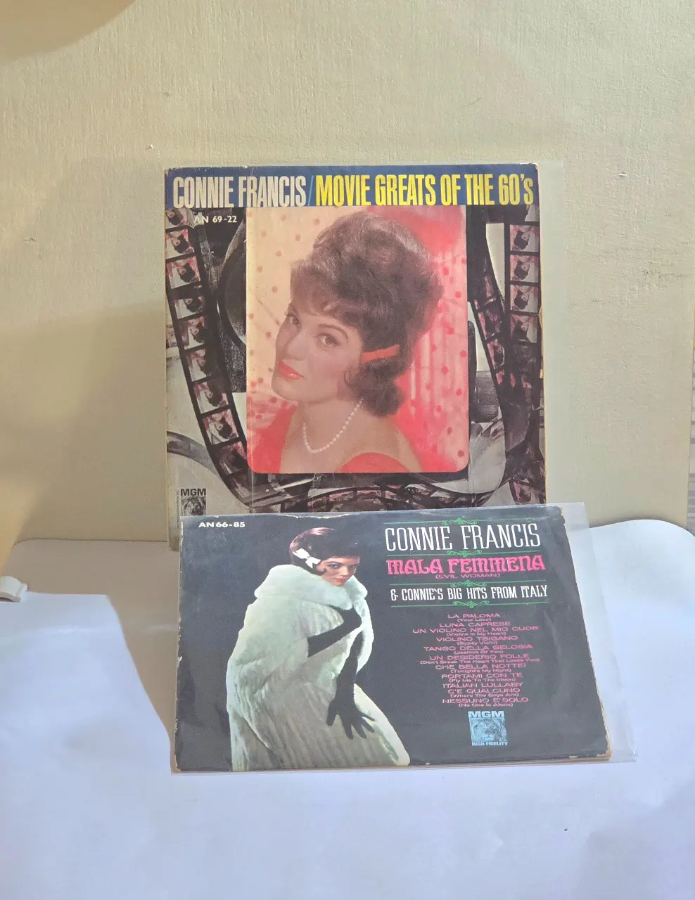 2 תקליטים של קוני פראנסיס CONNIE FRANCIS