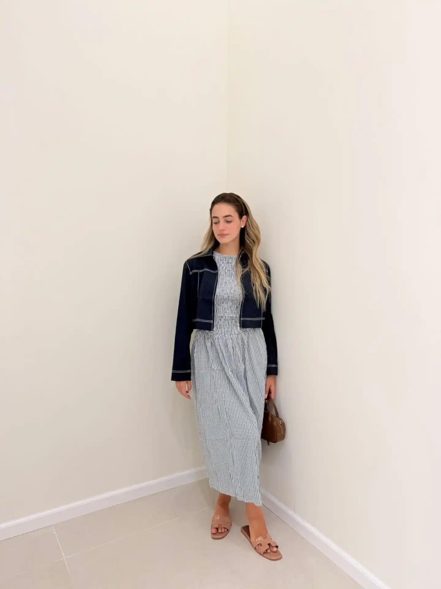 שמלת משבצות ללא שרוולים