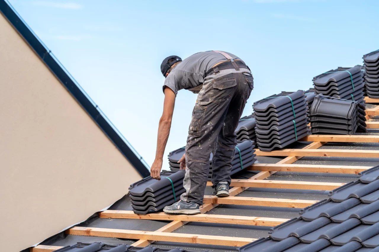 How to Choose the Right Roofing Material for Your Home