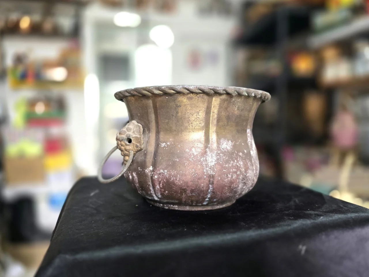 סיר גדול פריט אספנות מנחושת גובה 14 ס'מ .....קוטר 20 ס'מ