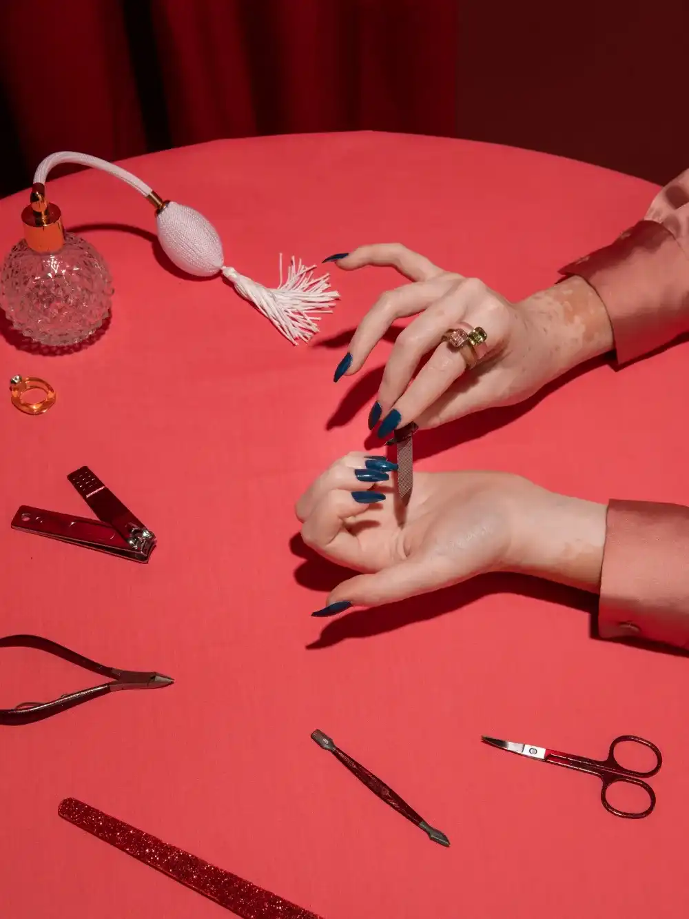 בניית ציפורניים באקריל / ג'ל / פוליג'ל